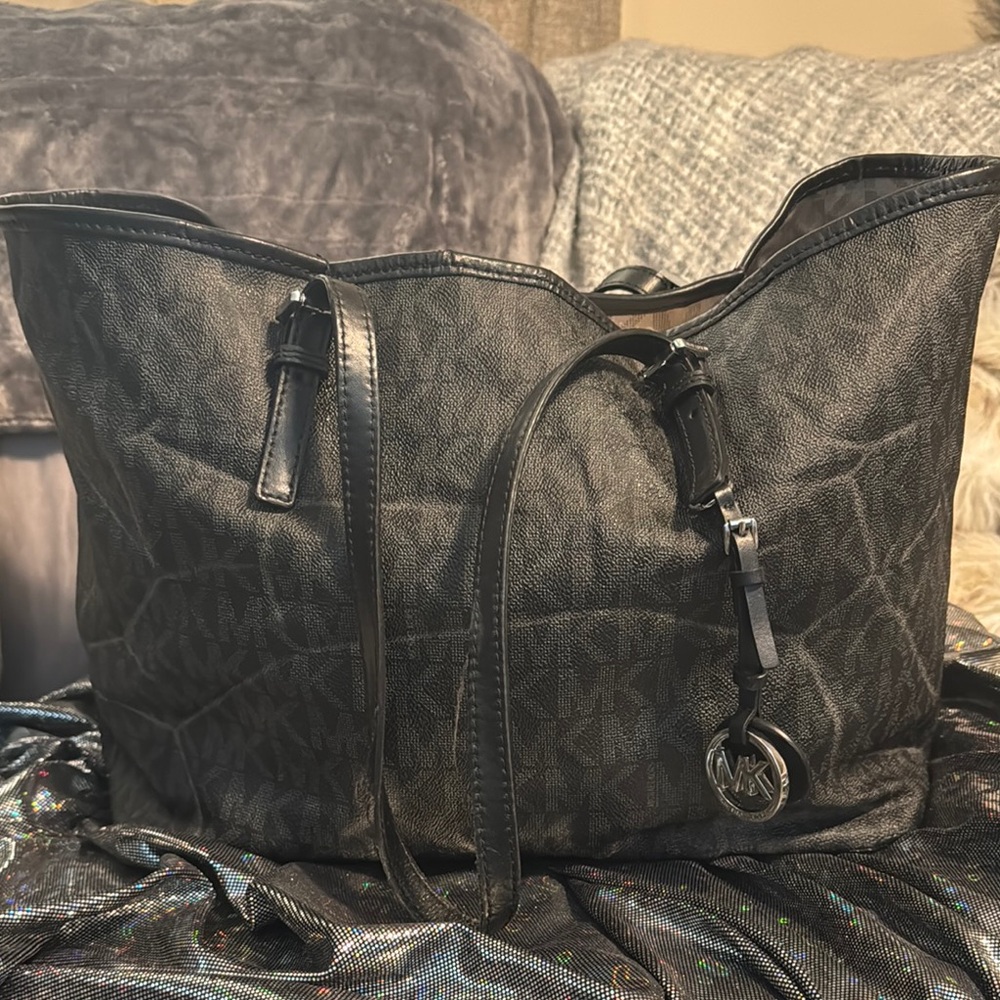 Michael Kors Black Tote Bag with Vintage Appeal